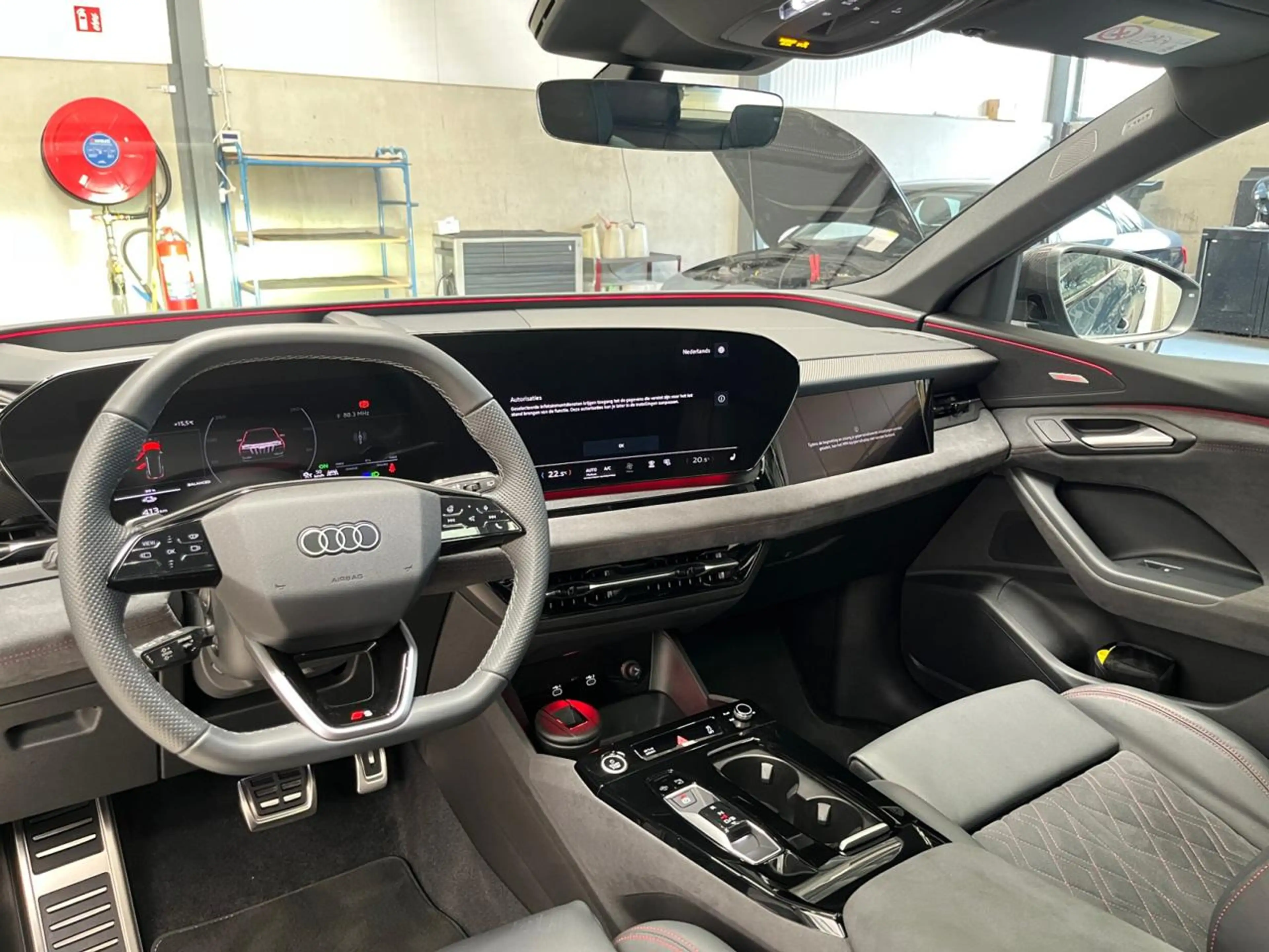 Audi Q6 e-tron 100 kWh 50 Performance Advanced — photo 11
