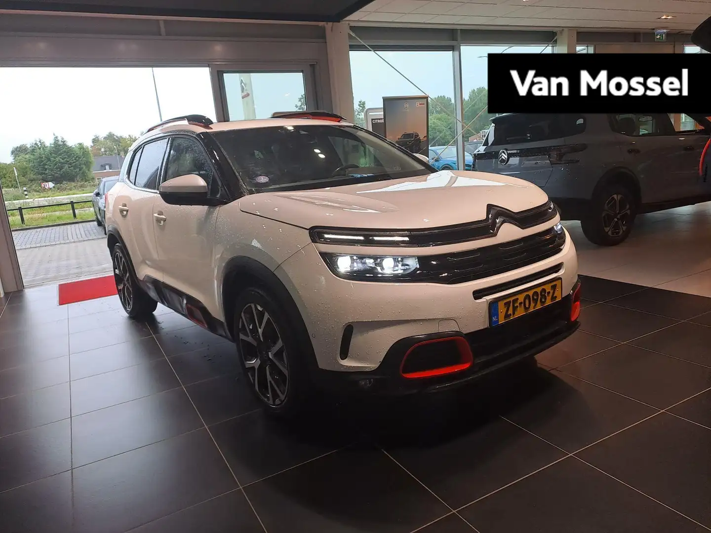 Citroen C5 Aircross 1.6 PureTech Shine Weiß - 1