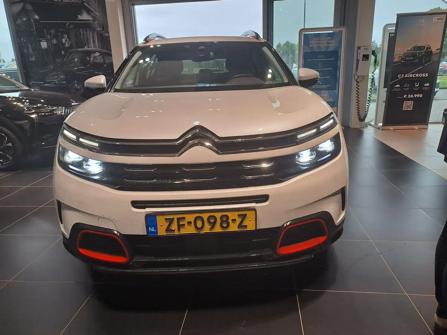 Citroen C5 Aircross 1.6 PureTech Shine Weiß - 2