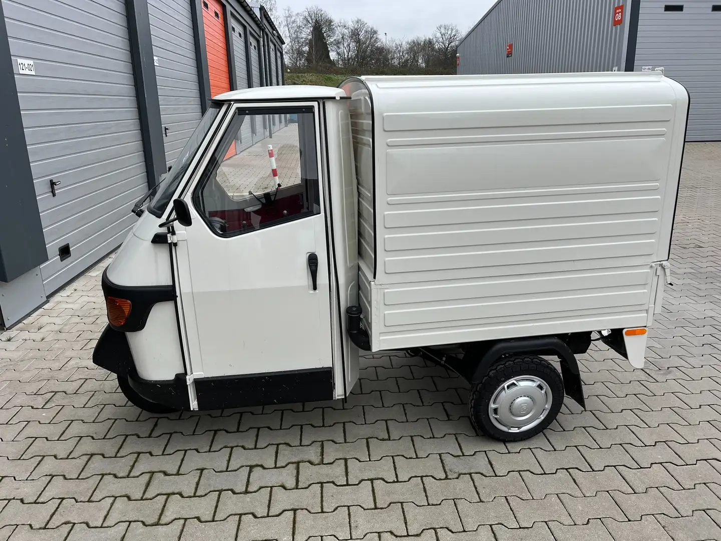 Piaggio Ape 50 Biały - 1