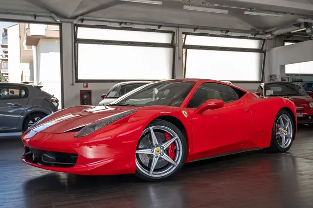 Ferrari 458 view 3