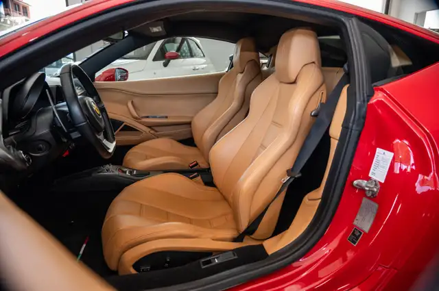 Ferrari 458 view 9