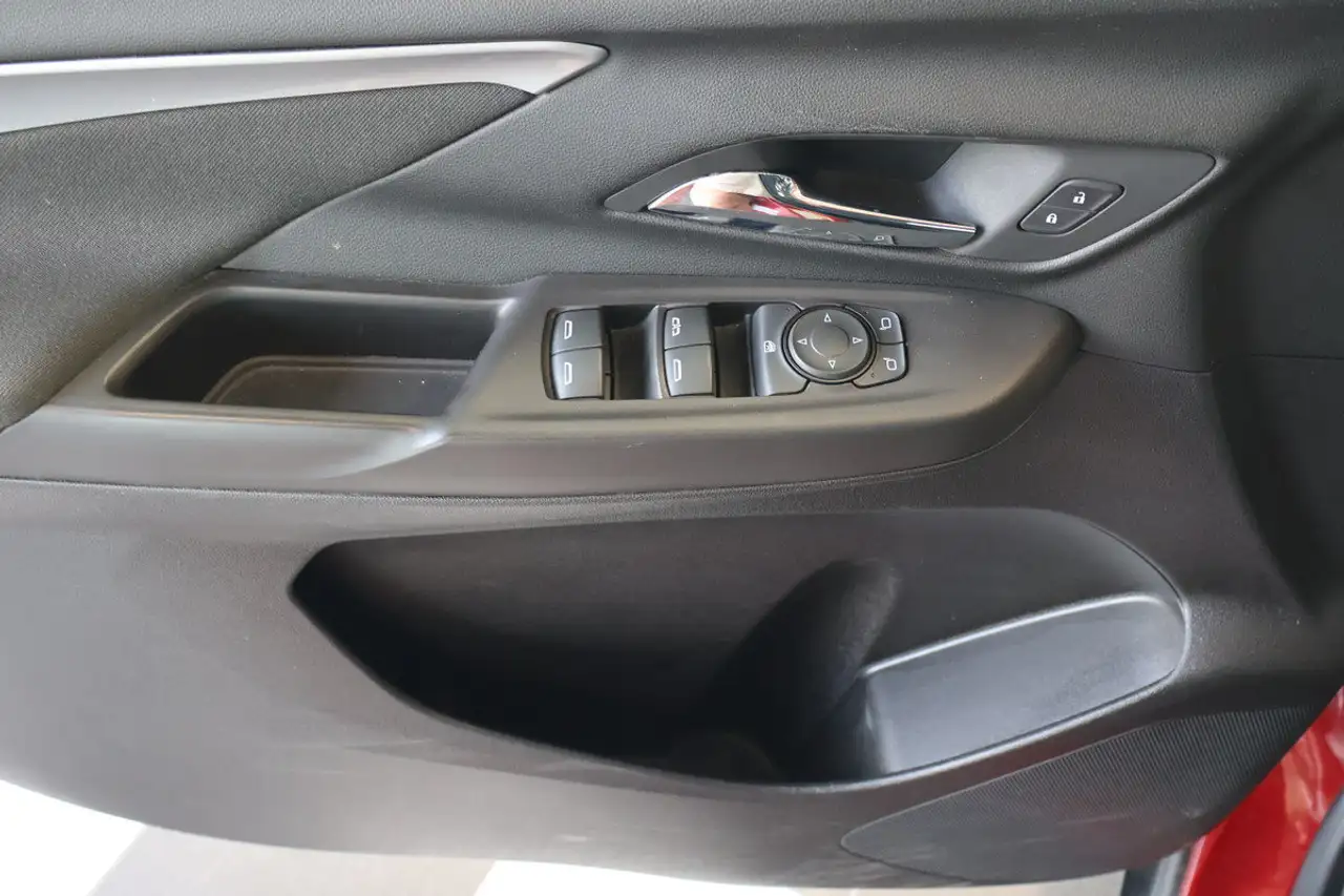 Chevrolet Bolt снимка Chevrolet Bolt