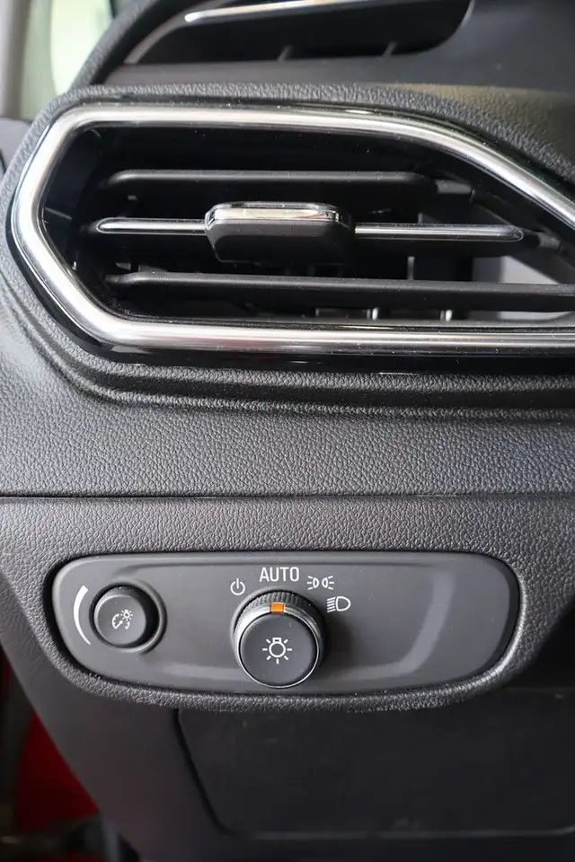 Chevrolet Bolt снимка Chevrolet Bolt