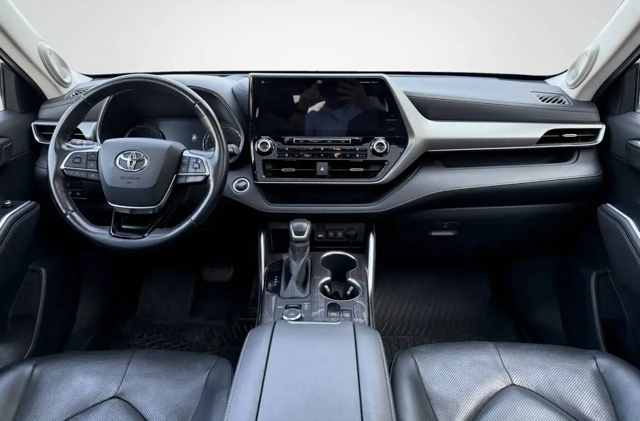 Toyota Highlander photo Toyota Highlander