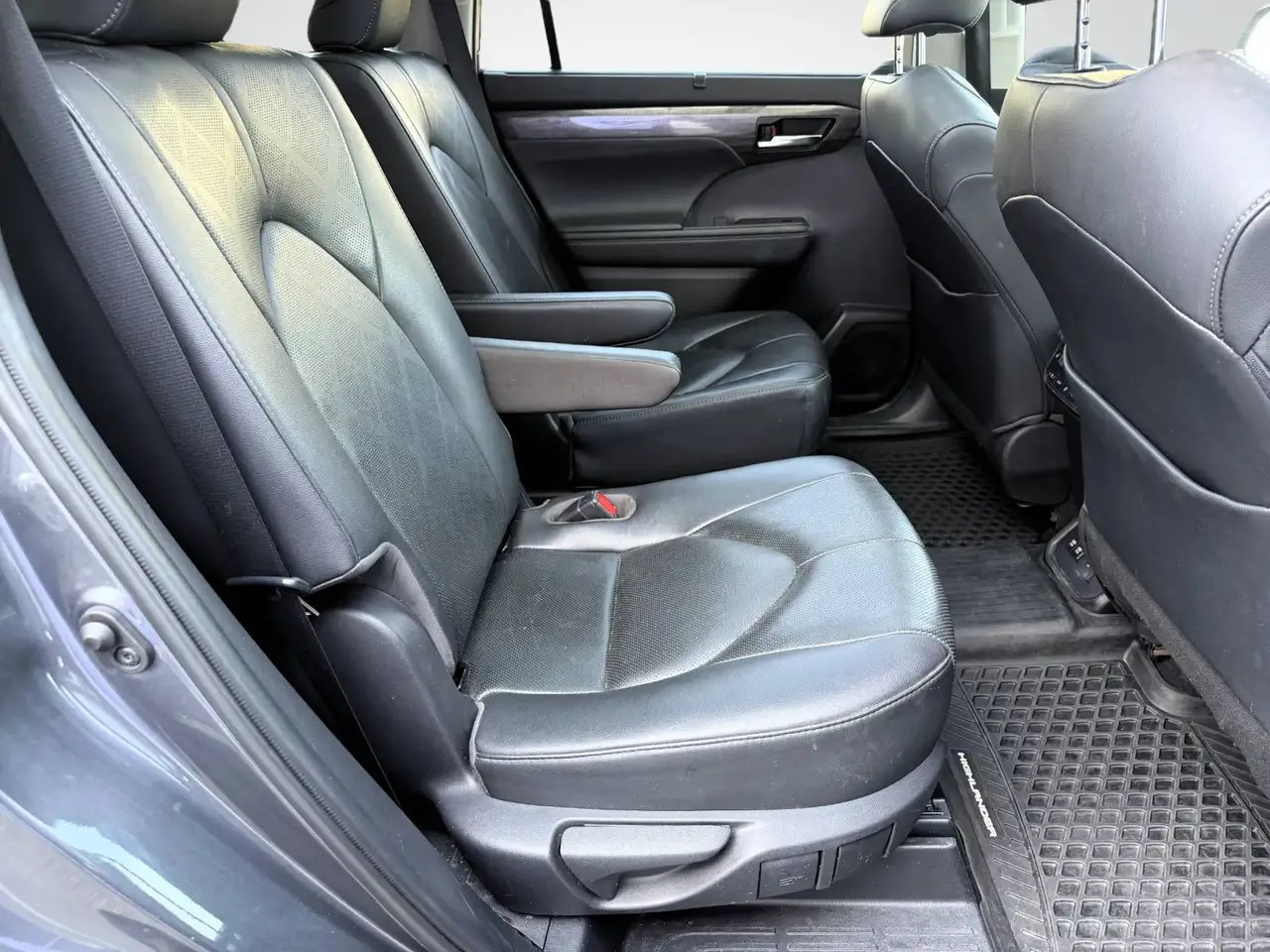 Toyota Highlander photo Toyota Highlander