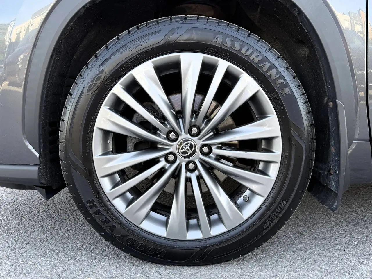 Toyota Highlander photo Toyota Highlander