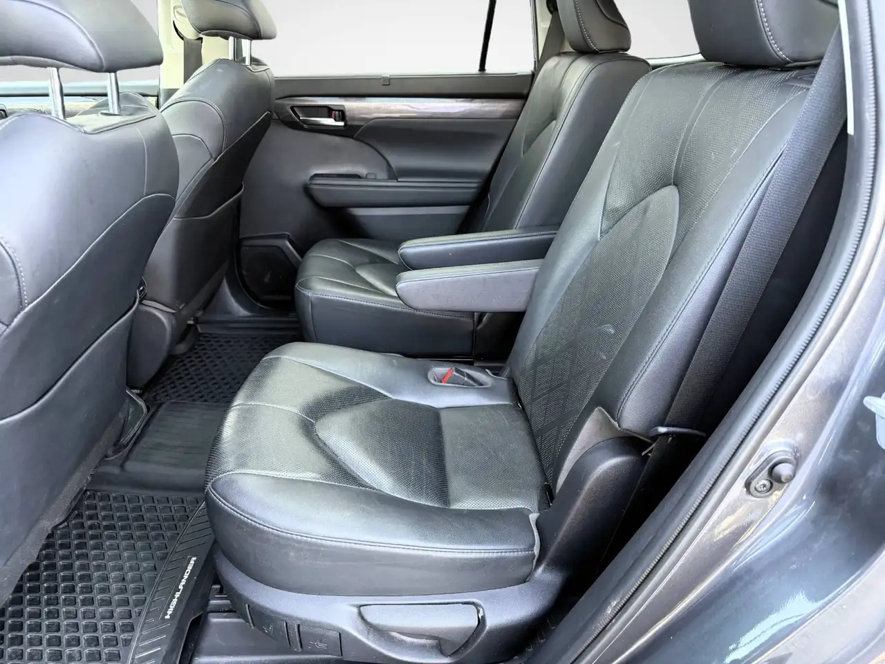 Toyota Highlander photo Toyota Highlander