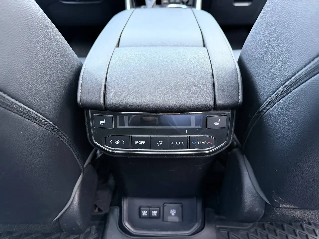Toyota Highlander photo Toyota Highlander