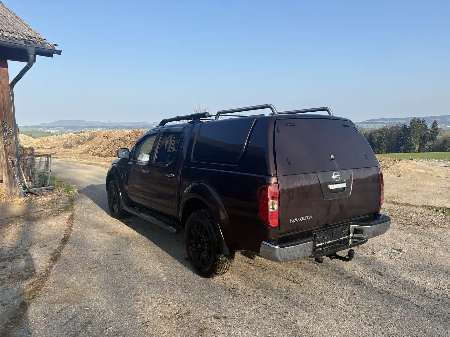 Nissan Navara Braun - 1