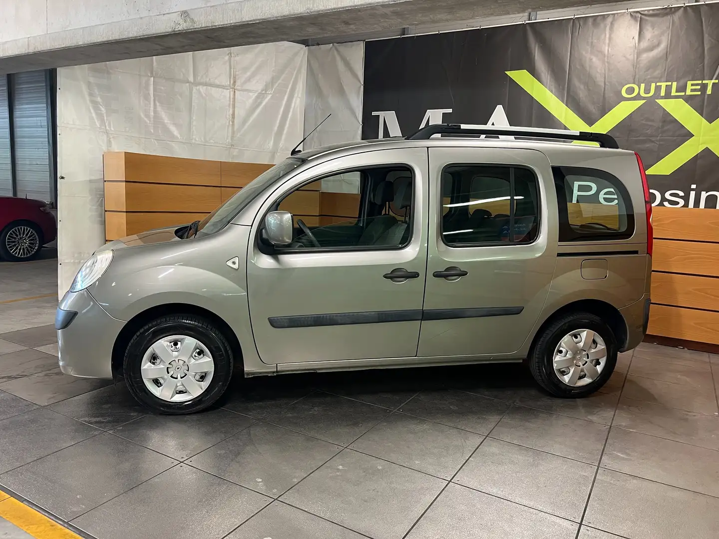 Renault Kangoo Kangoo 1.6 16v (SL) TomTom Gpl 105cv Gris - 2