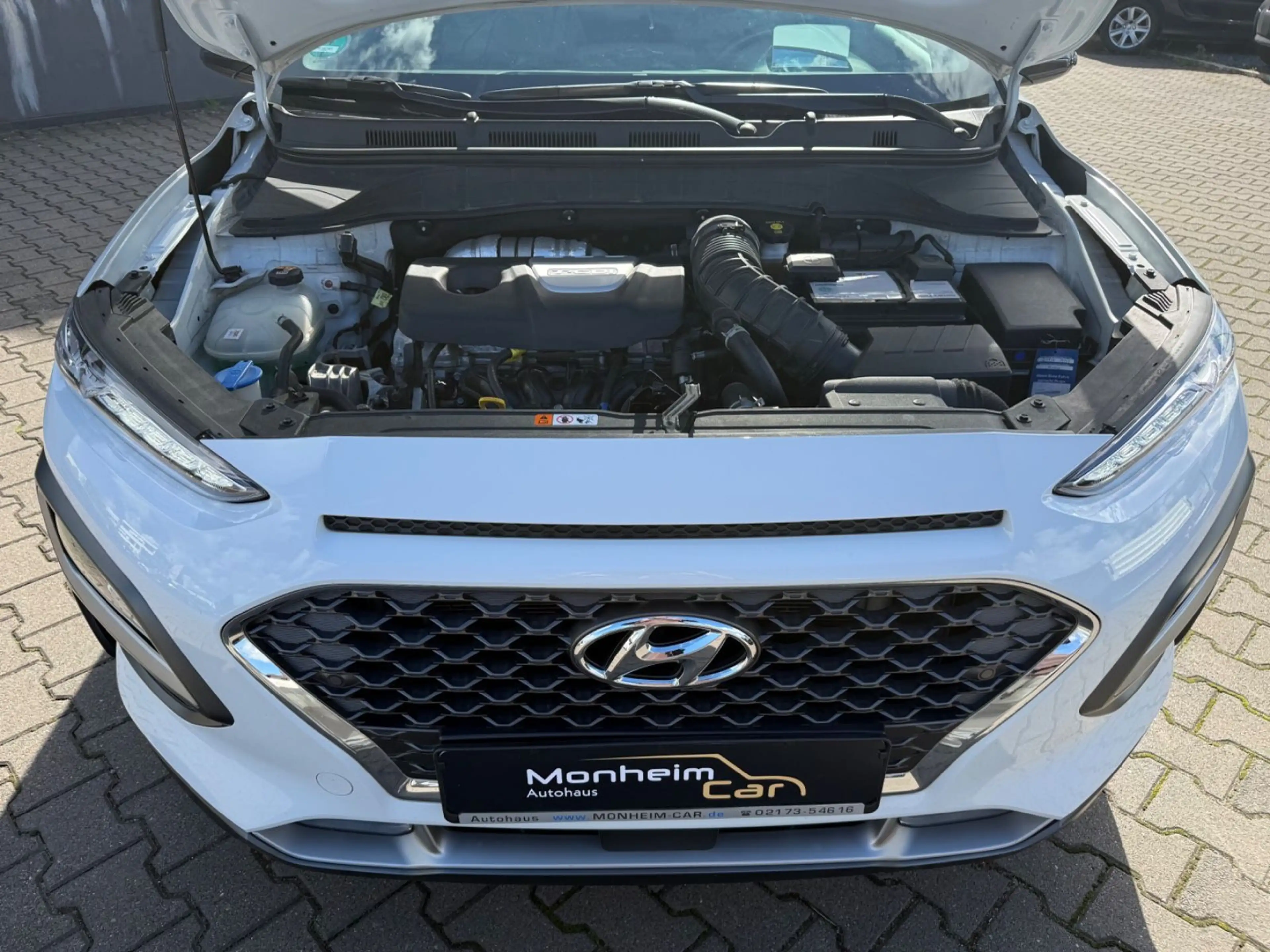 Hyundai KONA Premium 2WD — photo 8