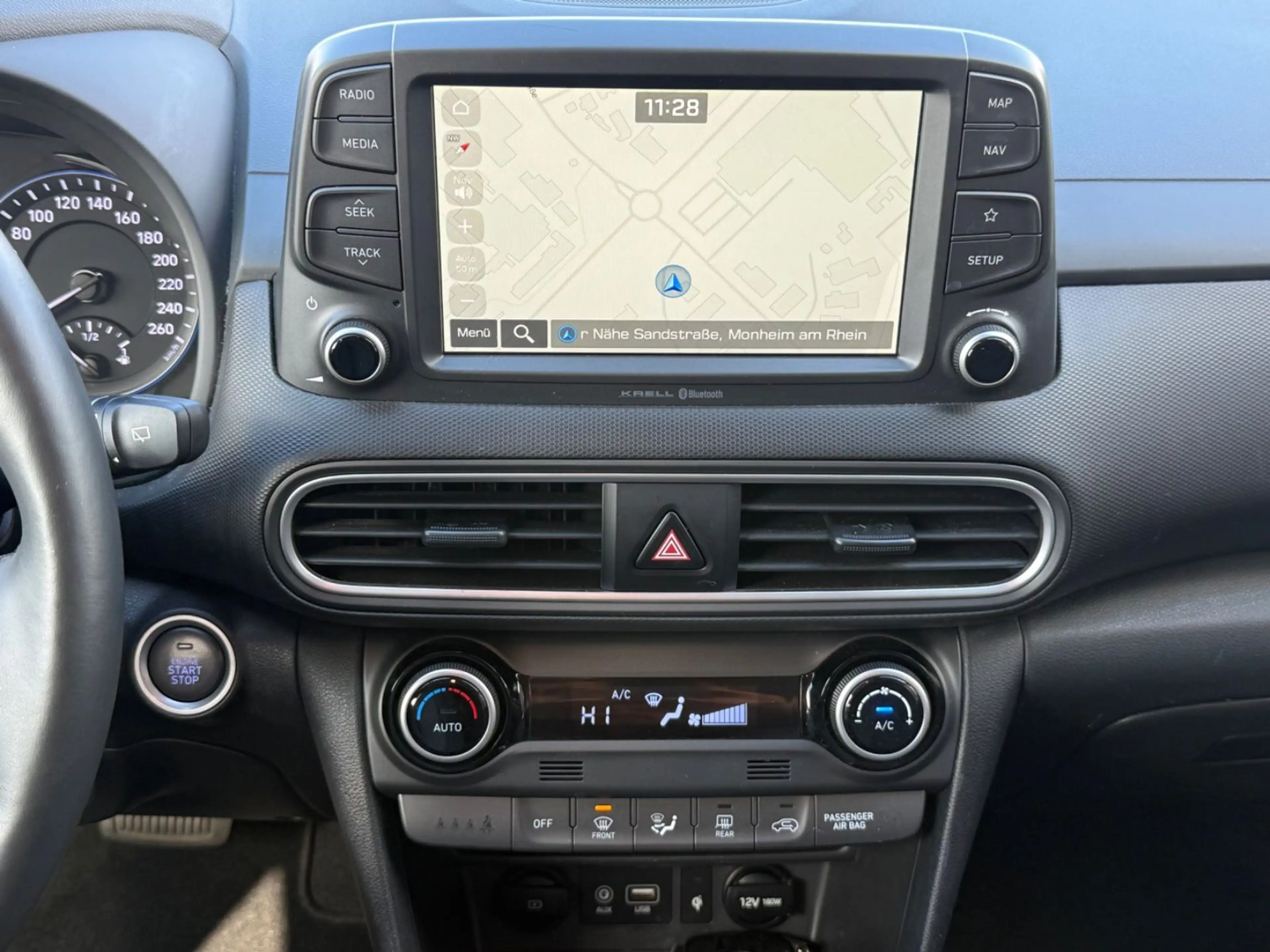 Hyundai KONA Premium 2WD — photo 12