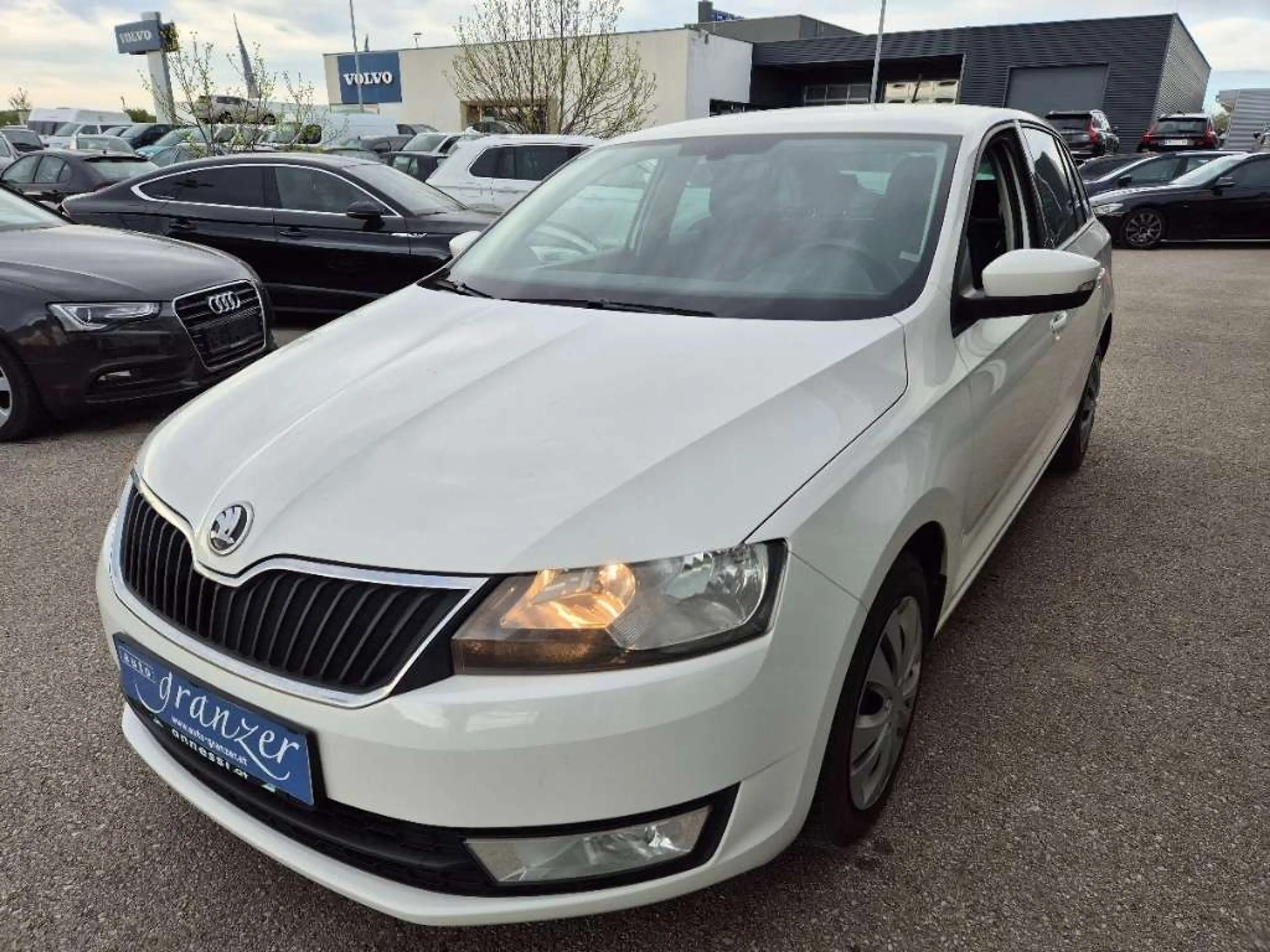 Skoda Rapid/Spaceback Rapid Spaceback 1,6 TDI Sport — photo 4