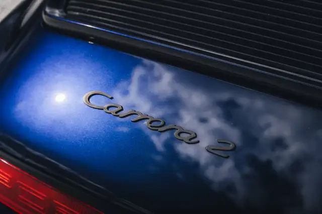 Porsche 911 view 11
