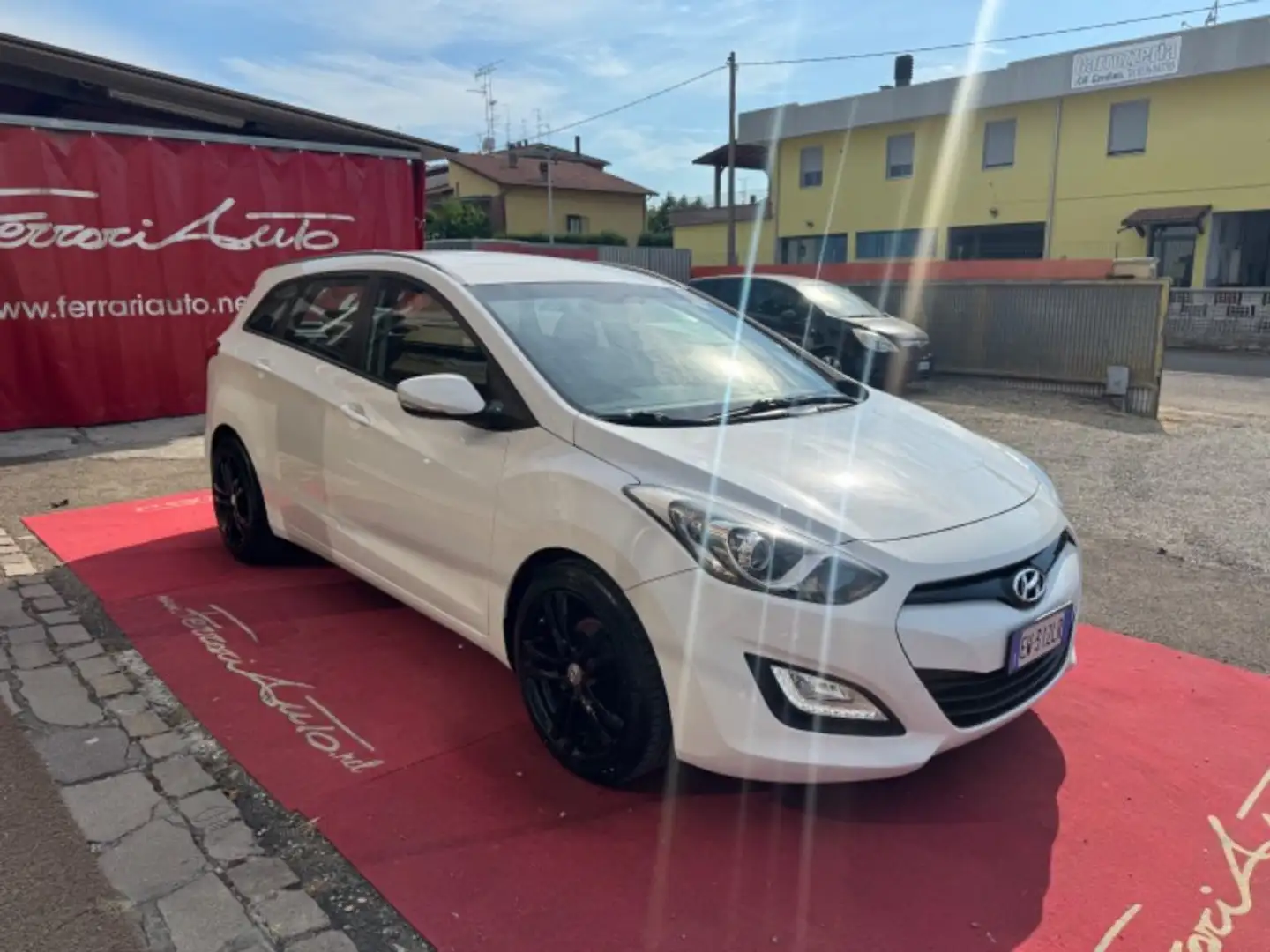 Hyundai i30 Wagon 1.6 CRDi Comfort NEOPATENTATI Blanc - 2