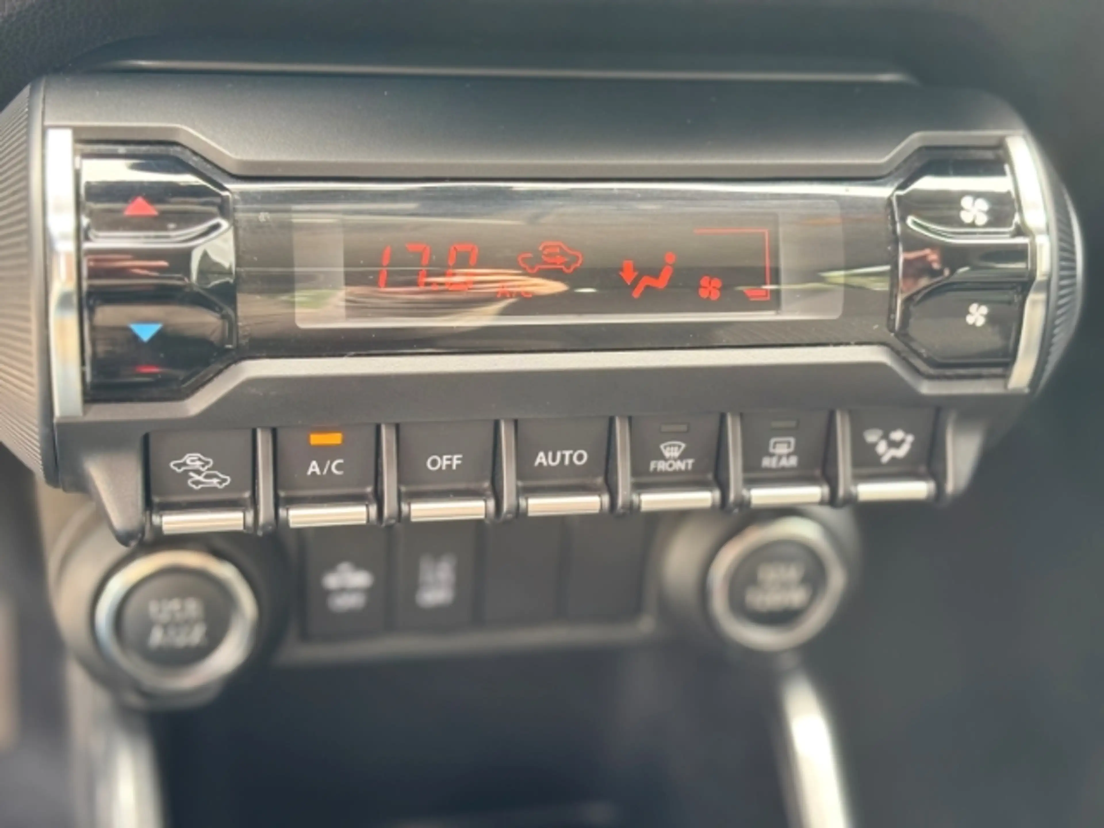 Suzuki Ignis Comfort+, nur 30.500 km, tolle Ausstattung — photo 23