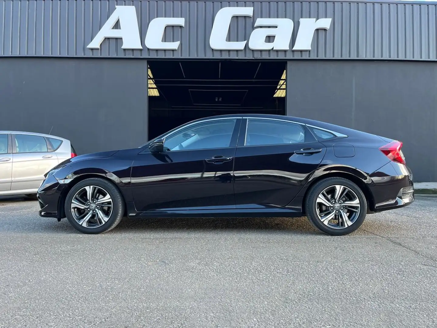 Honda Civic 1.5 VTEC Turbo Prestige Schwarz - 1