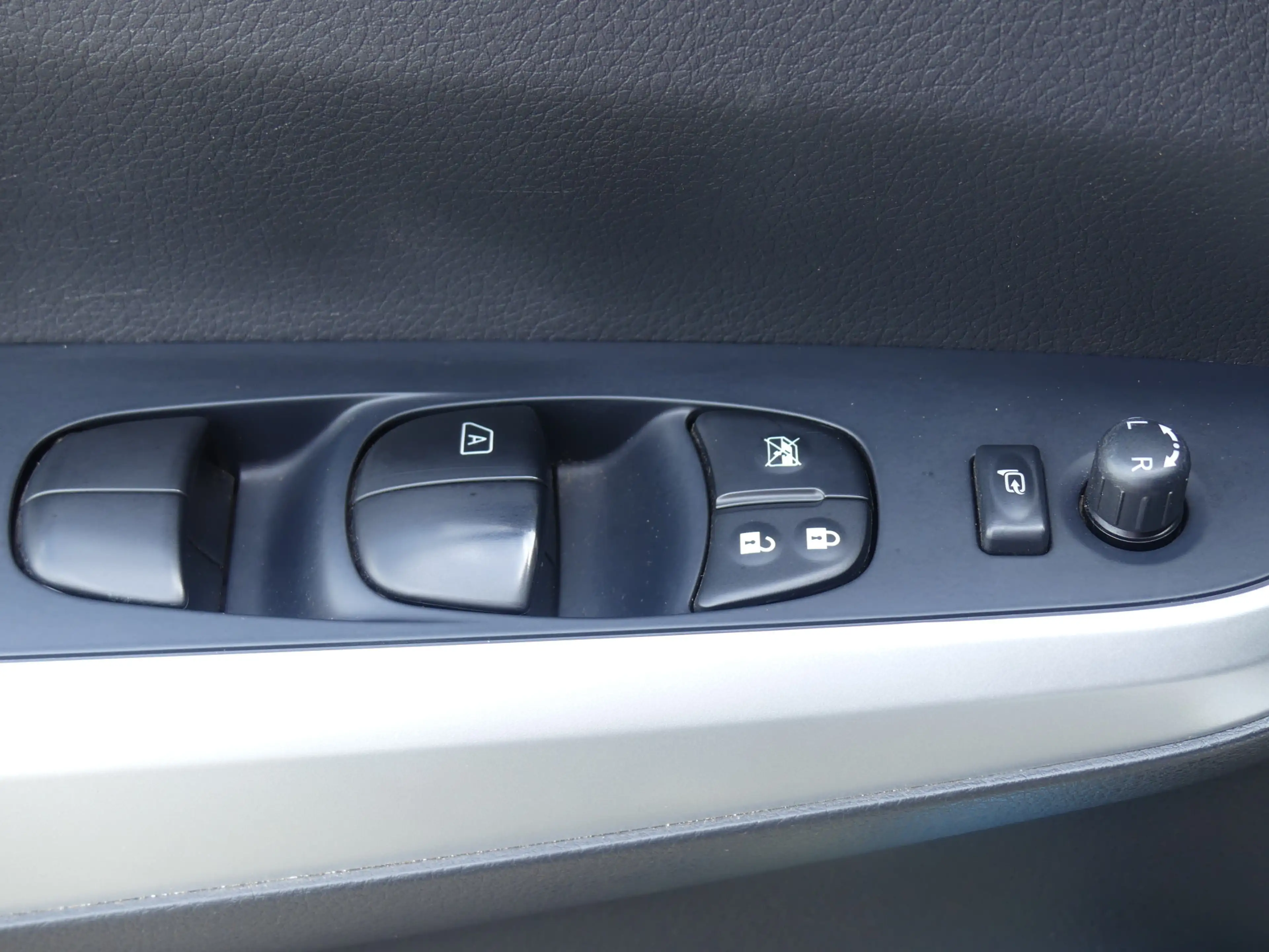 Nissan Navara 2.3 dCi Tekna 190PK 4WD 3500KG Trekgewicht Camera/ — photo 9