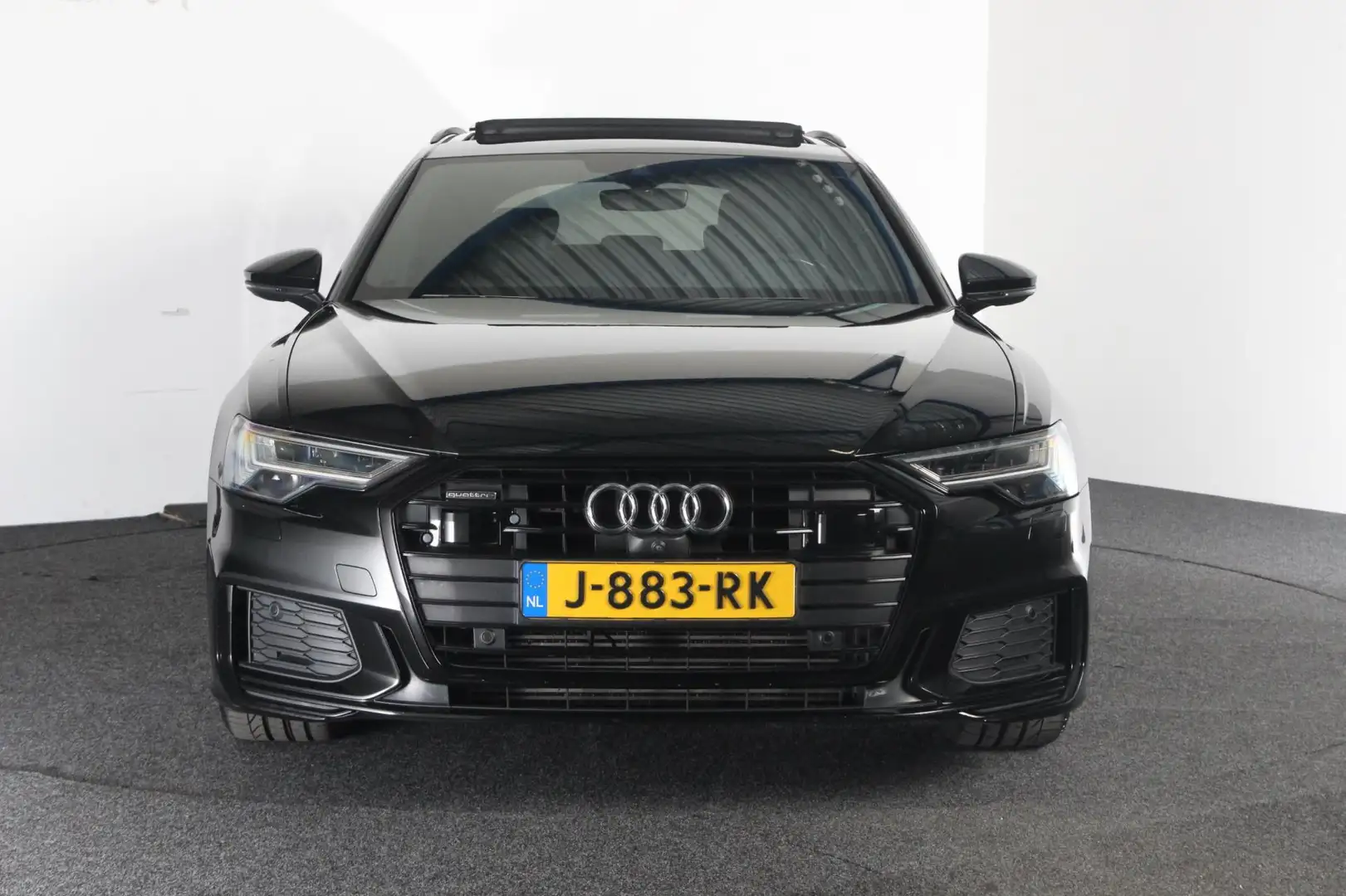 Audi A6 Avant 55 TFSI quattro Sport S line edition Zwart - 2