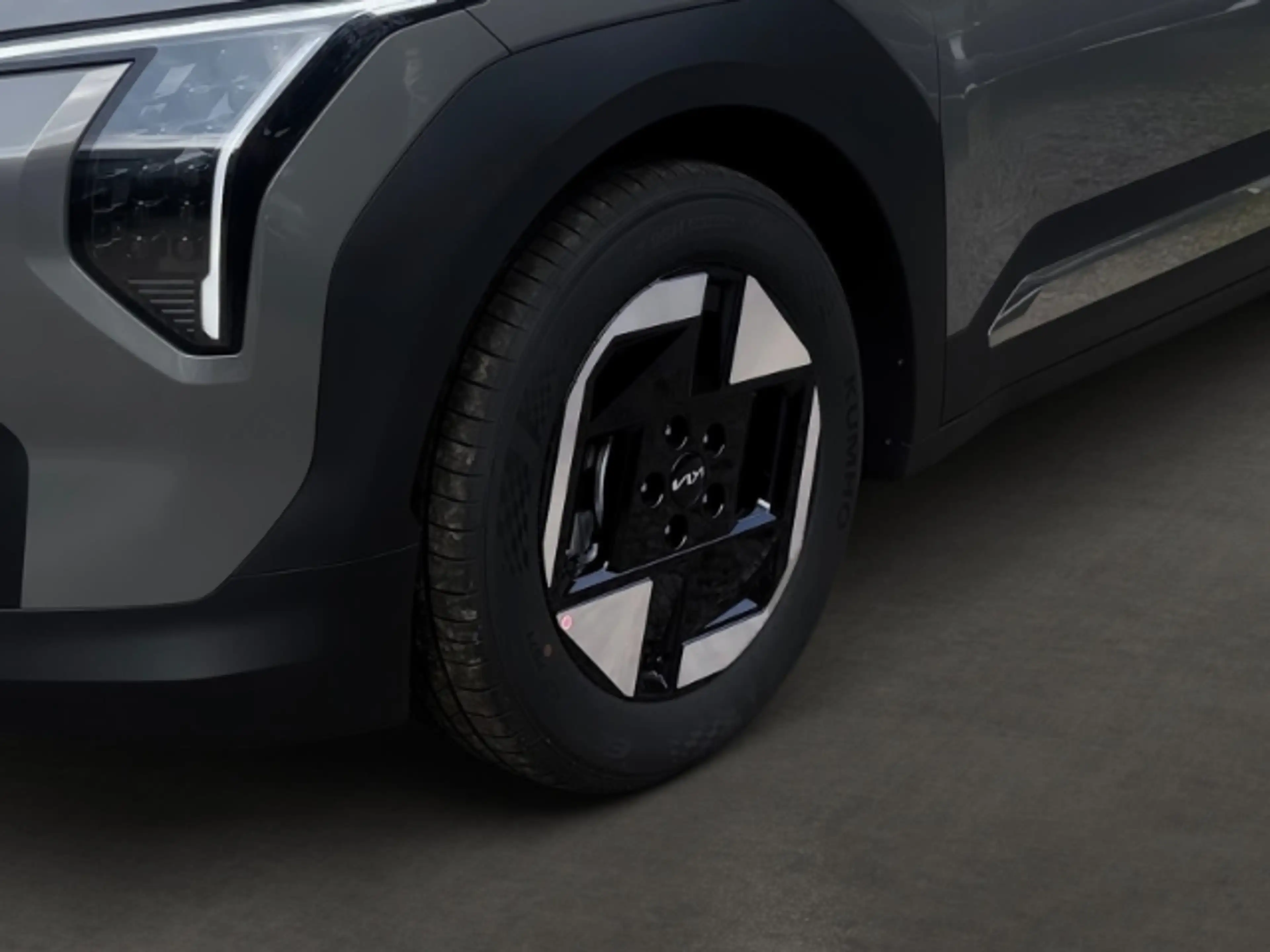 Kia EV3 Earth 58,3 kWh WÄRMEPUMPE,AMBIENTE,CARPLAY,KAMERA — photo 6