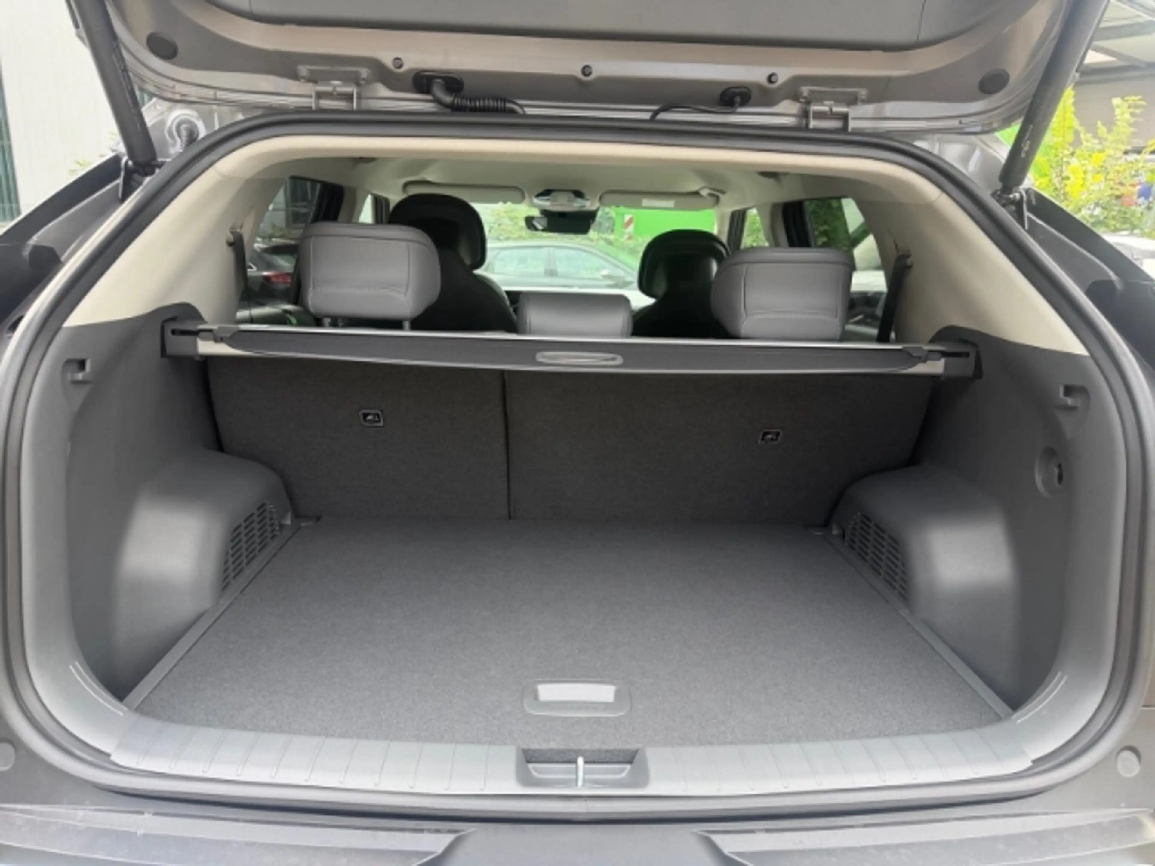 Kia EV3 Earth 58,3 kWh WÄRMEPUMPE,AMBIENTE,CARPLAY,KAMERA — photo 12
