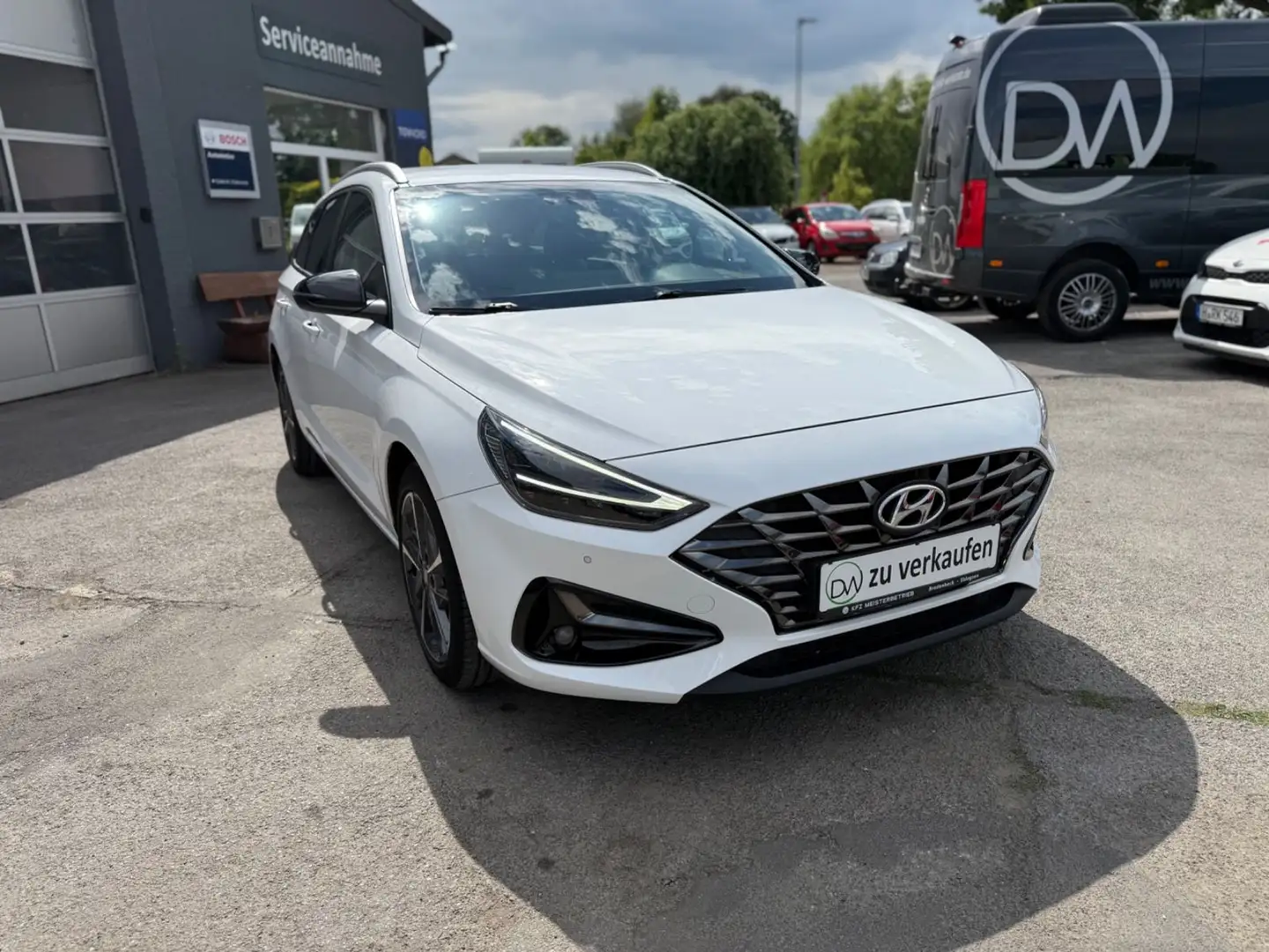 Hyundai i30 cw Edition 30+Kombi Navi Sitz Service Neu Wit - 1