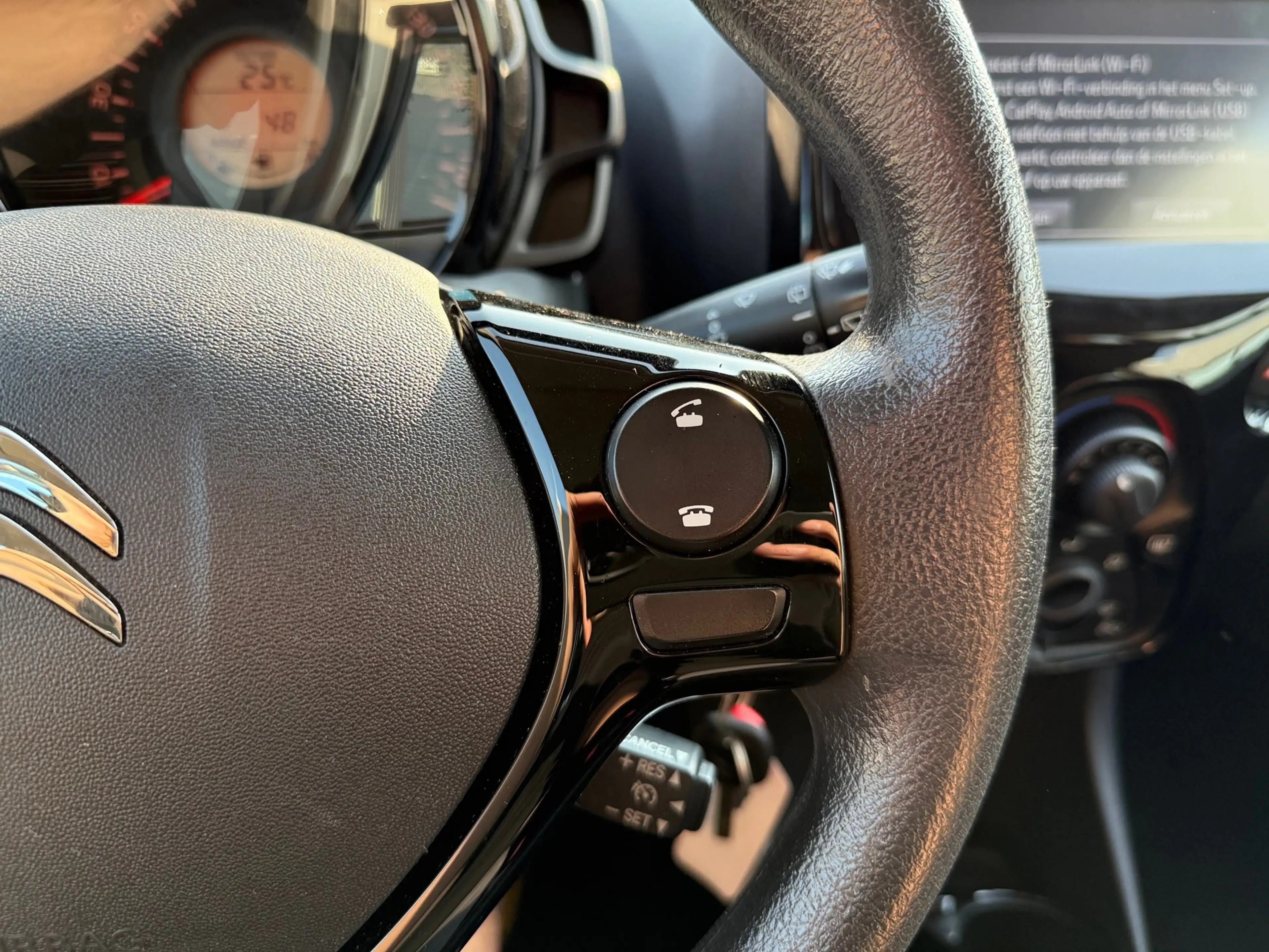 Citroen C1 1.0 VTi Feel — photo 10