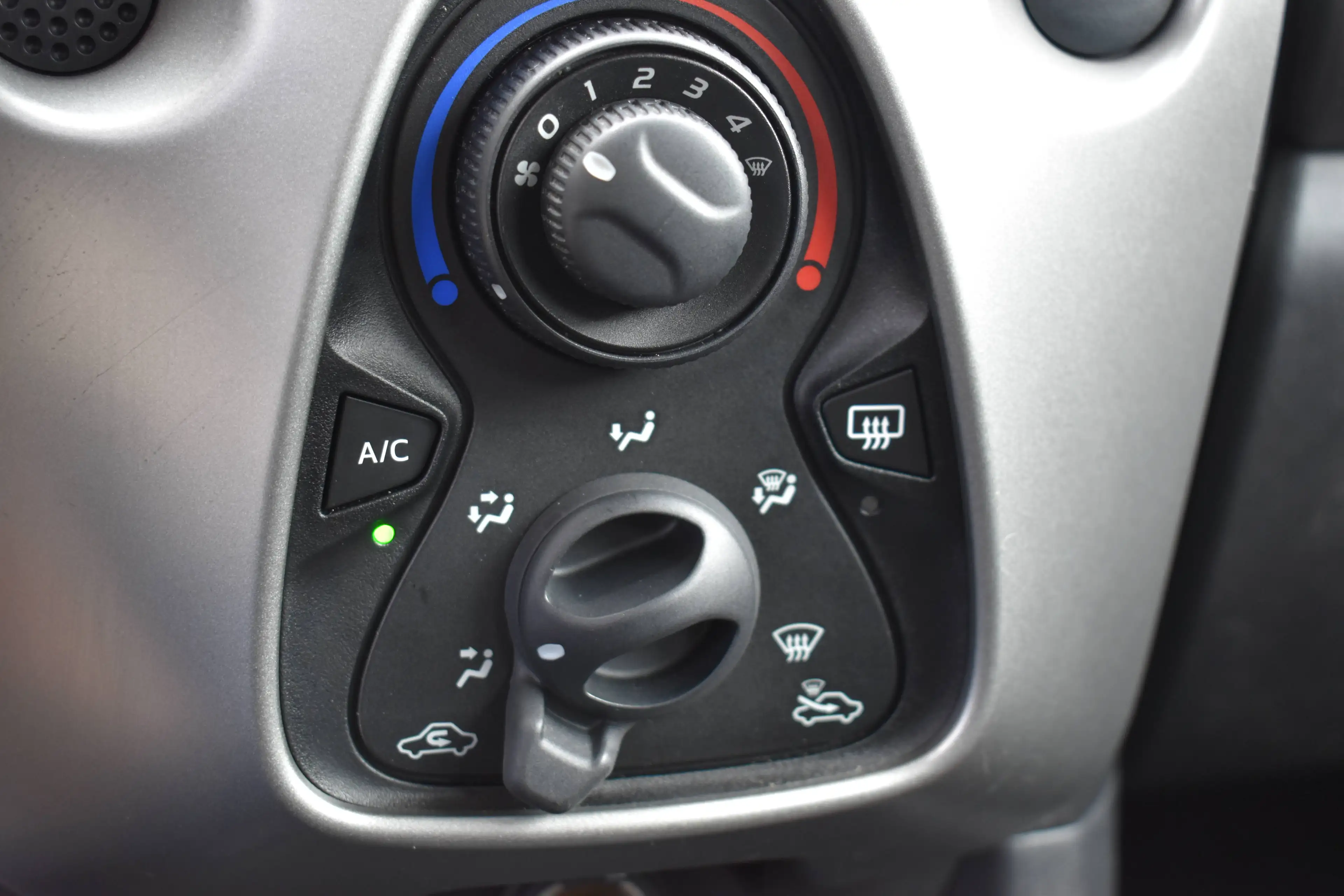Citroen C1 1.0 VTi || Feel S&S || Airco || Radio-Bluetooth || Cruise Control — photo 11