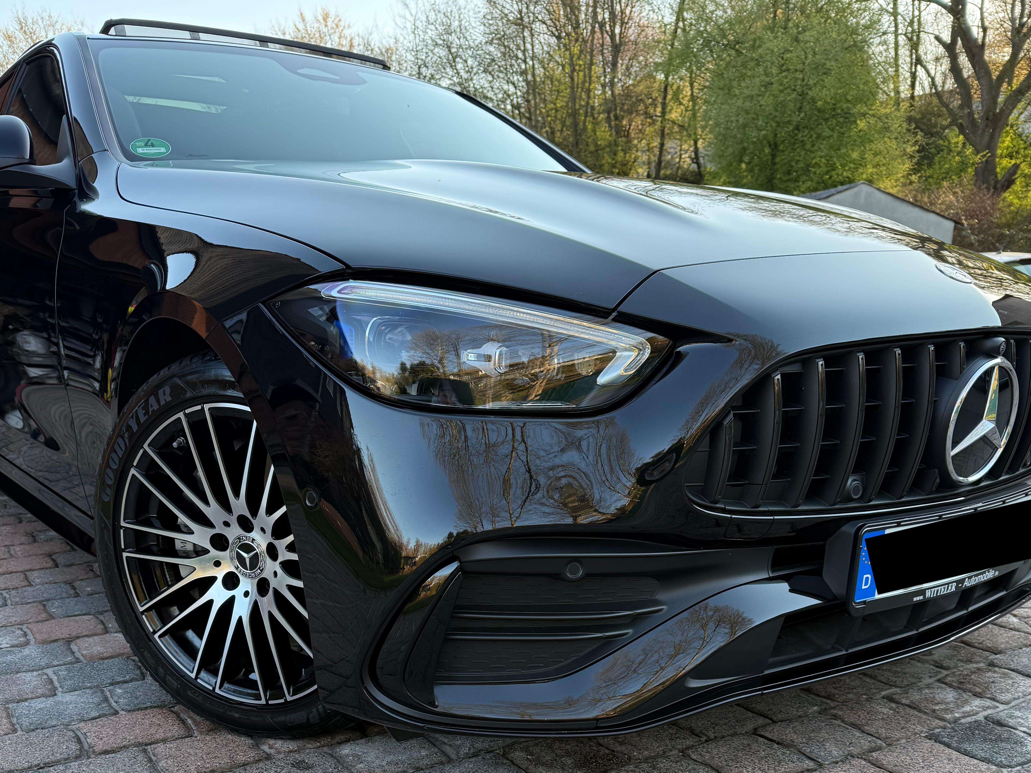 Second hand Mercedes Benz C-Class 300