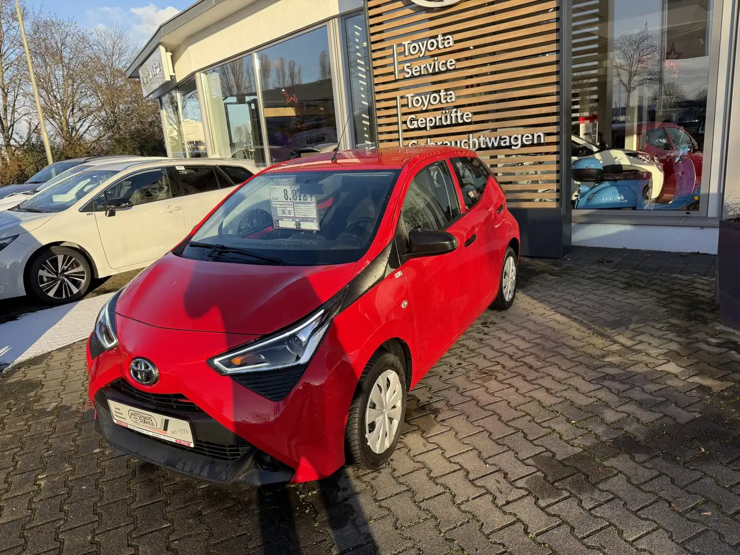 Toyota Aygo x-business - 1