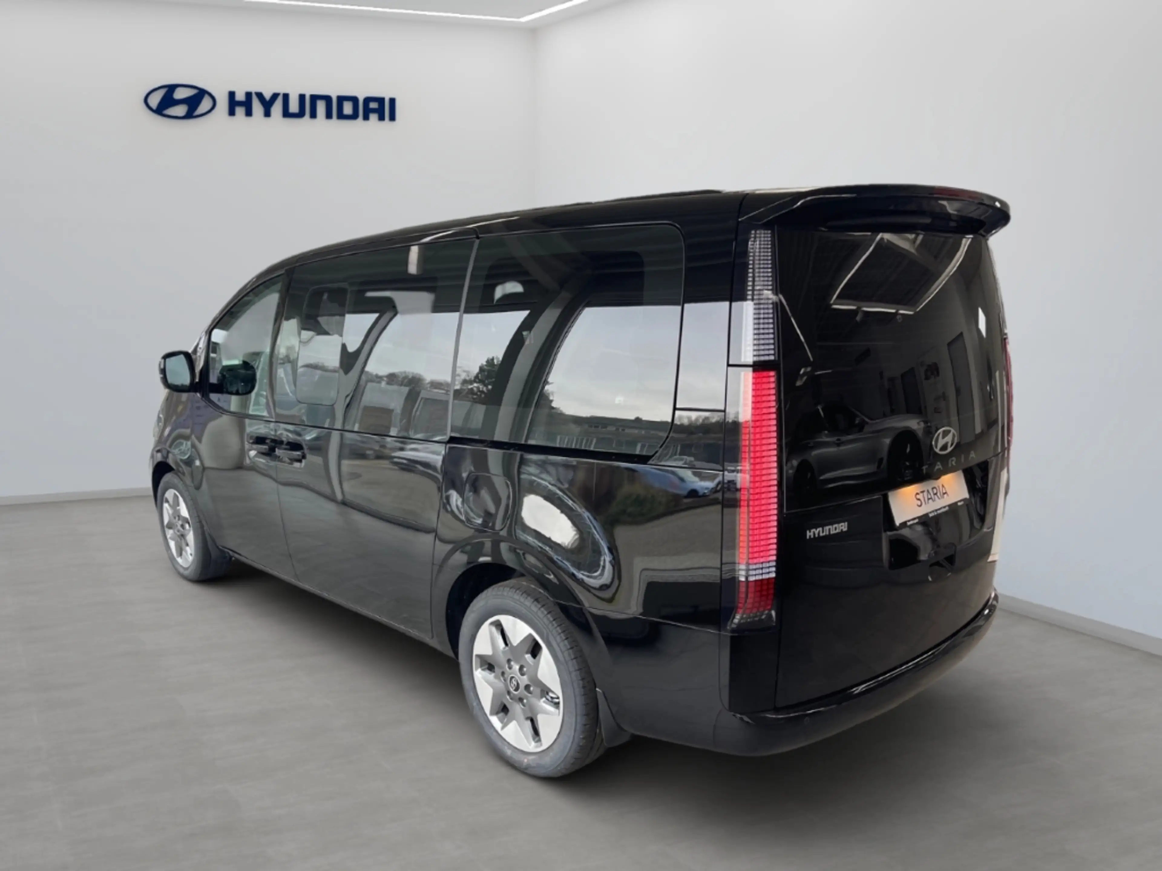 Hyundai STARIA Prime Hybrid 2WD PANO, Park-Paket-MAYEN — photo 5