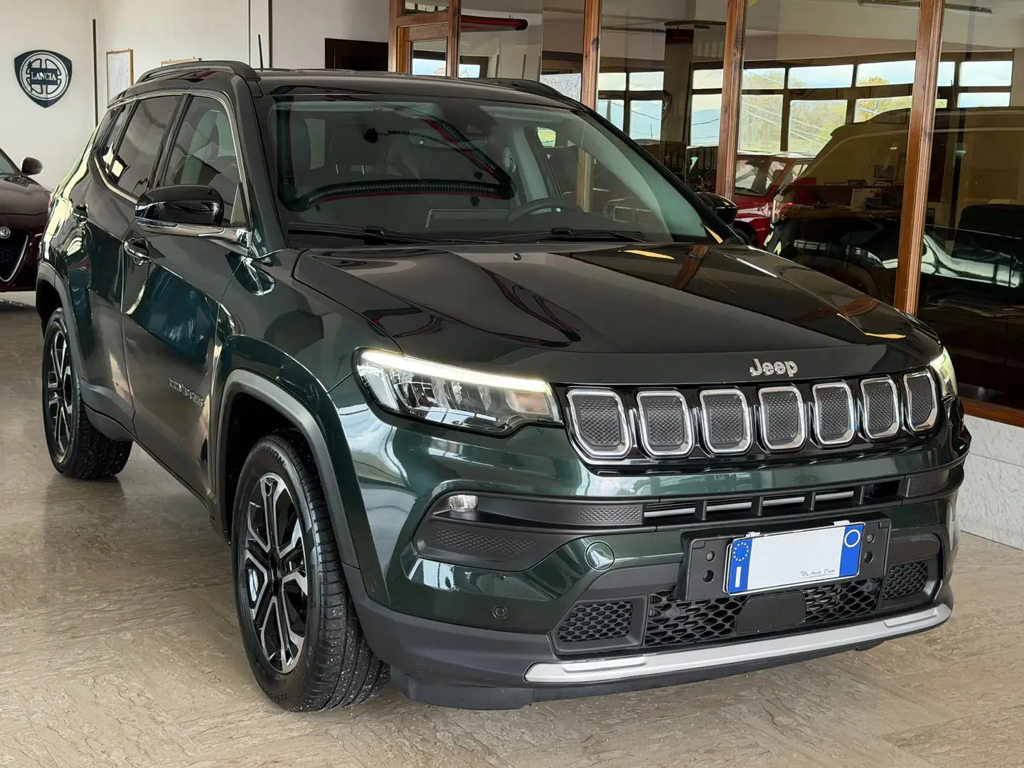 Jeep Compass 2WD 1.6 M.JET 130 cv. LIMITED Verde - 2