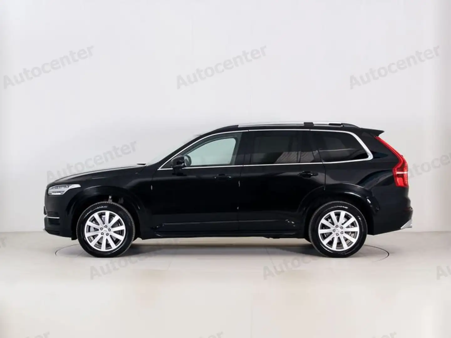 Volvo XC90 D4 Geartronic 7 posti Momentum 2WD Nero - 2