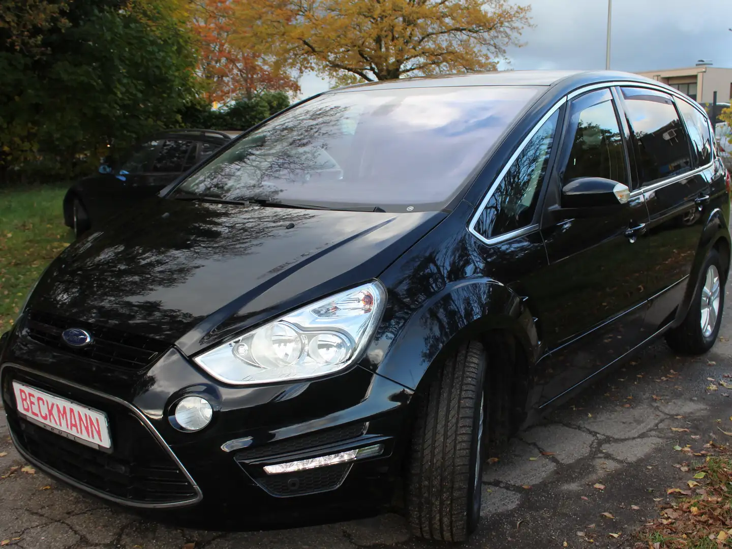 Ford S-Max Titanium 02.2010 Schwarz - 1