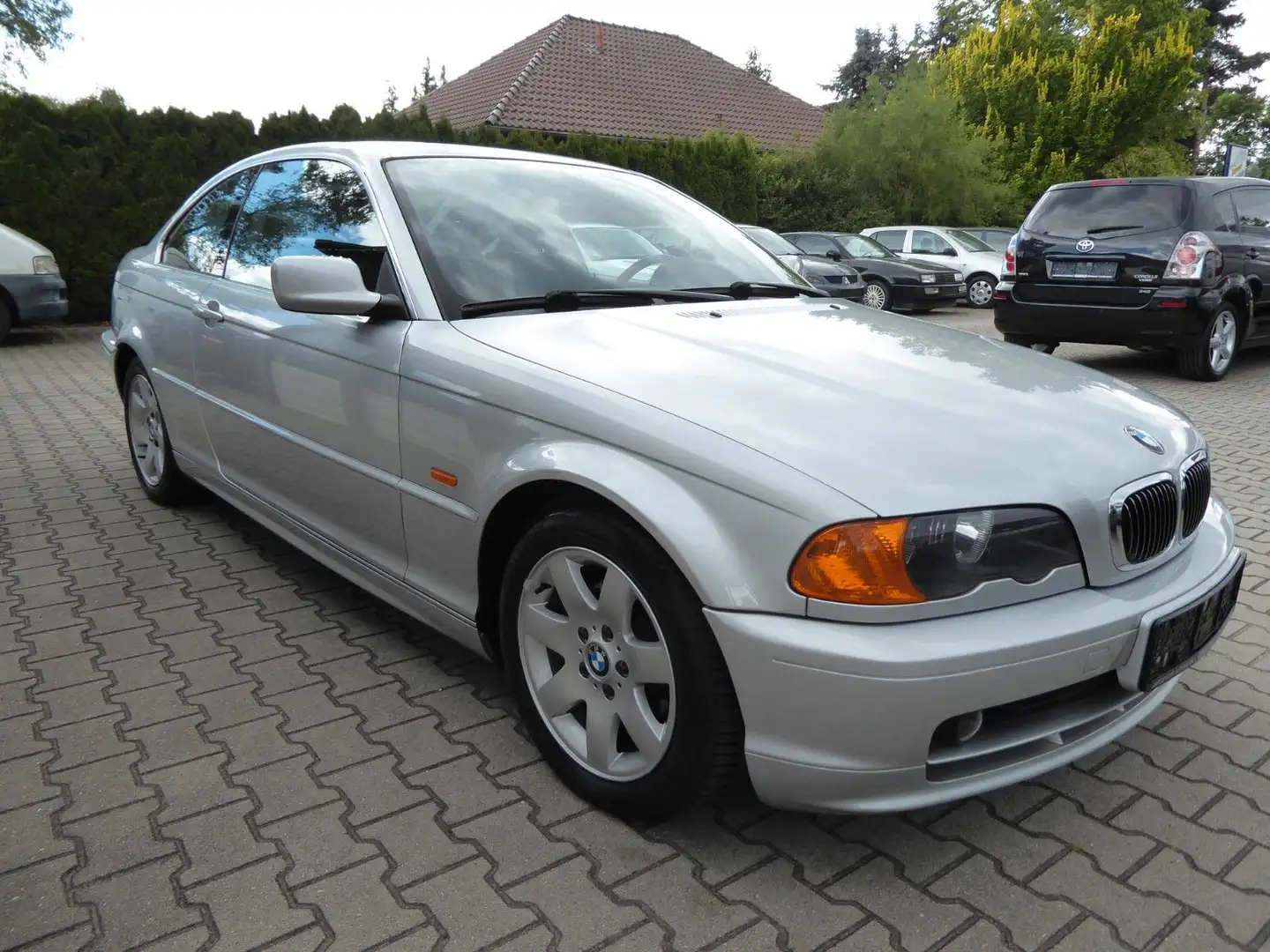 BMW 320 Baureihe 3 Coupe 320 Ci Leder/Automatik/SHZ Silber - 1