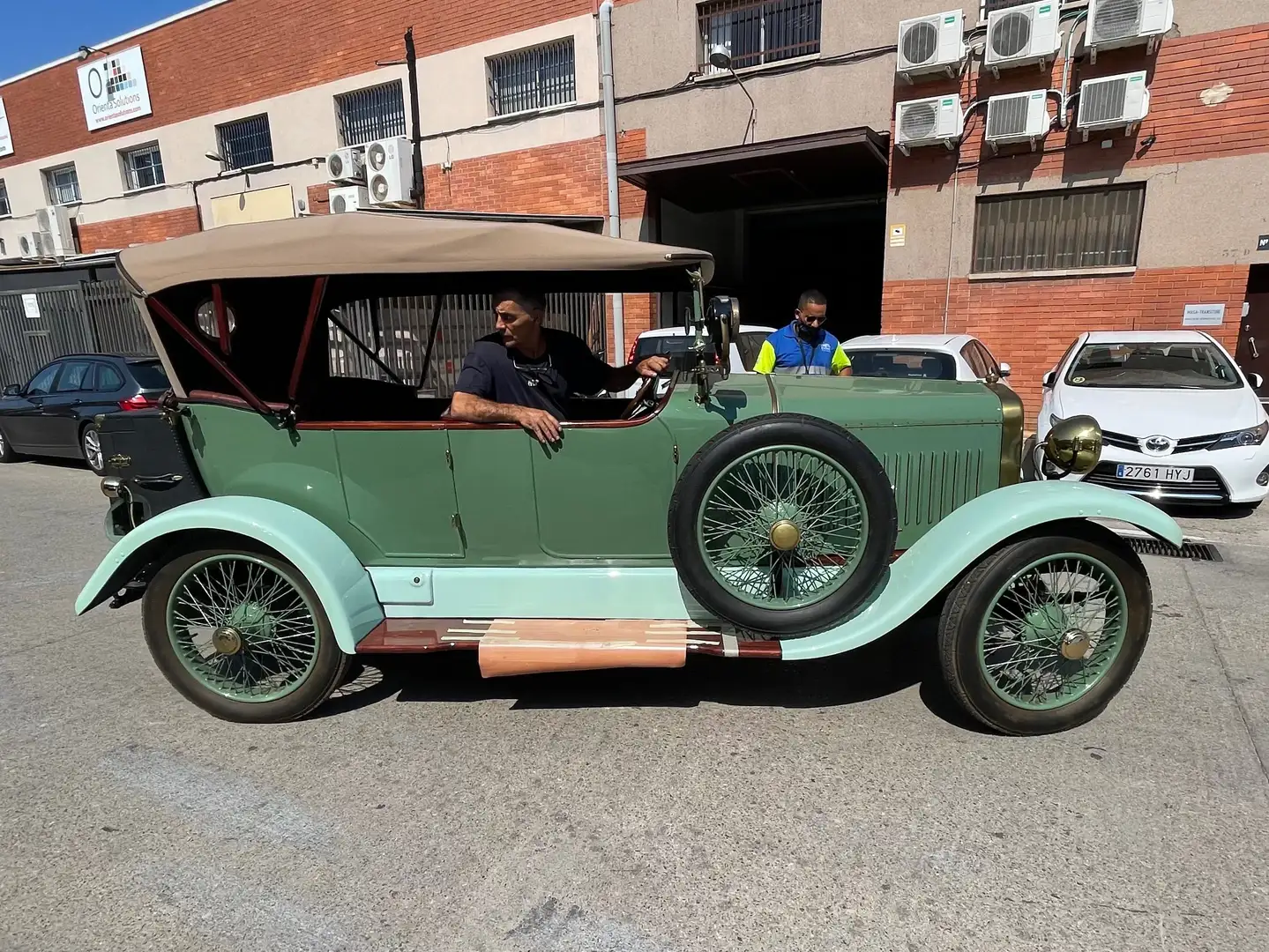 Oldtimer Hispano-Suiza Verde - 2