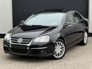 Vw Jetta boîte automatique 2.0 FSI Essence CarPlay