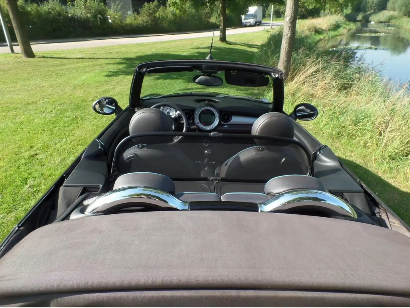 MINI One Cabrio Highgate - 2