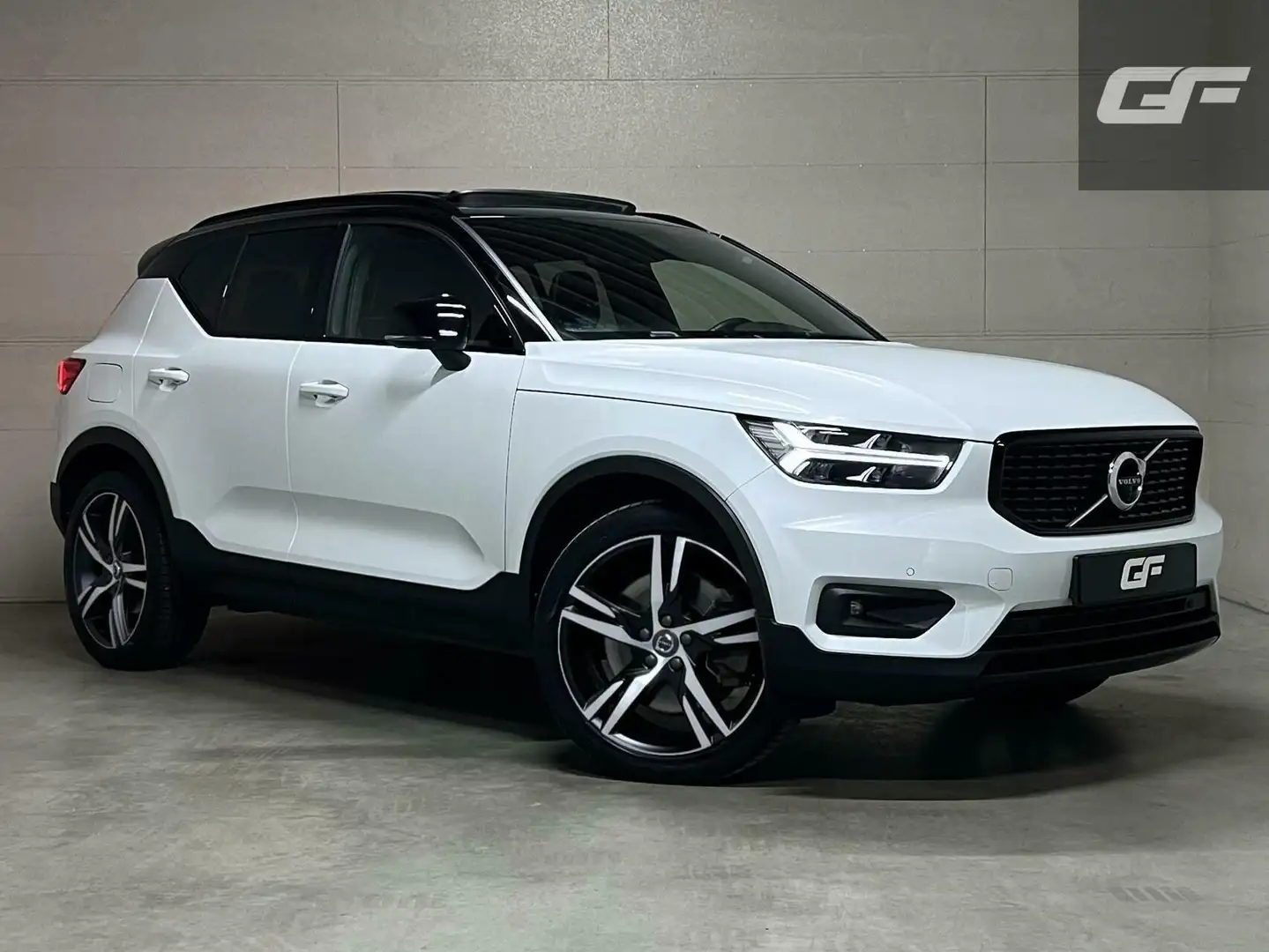 Volvo XC40 1.5 T5 Recharge R-Design Pano Navi Camera Trekh. Blanc - 1