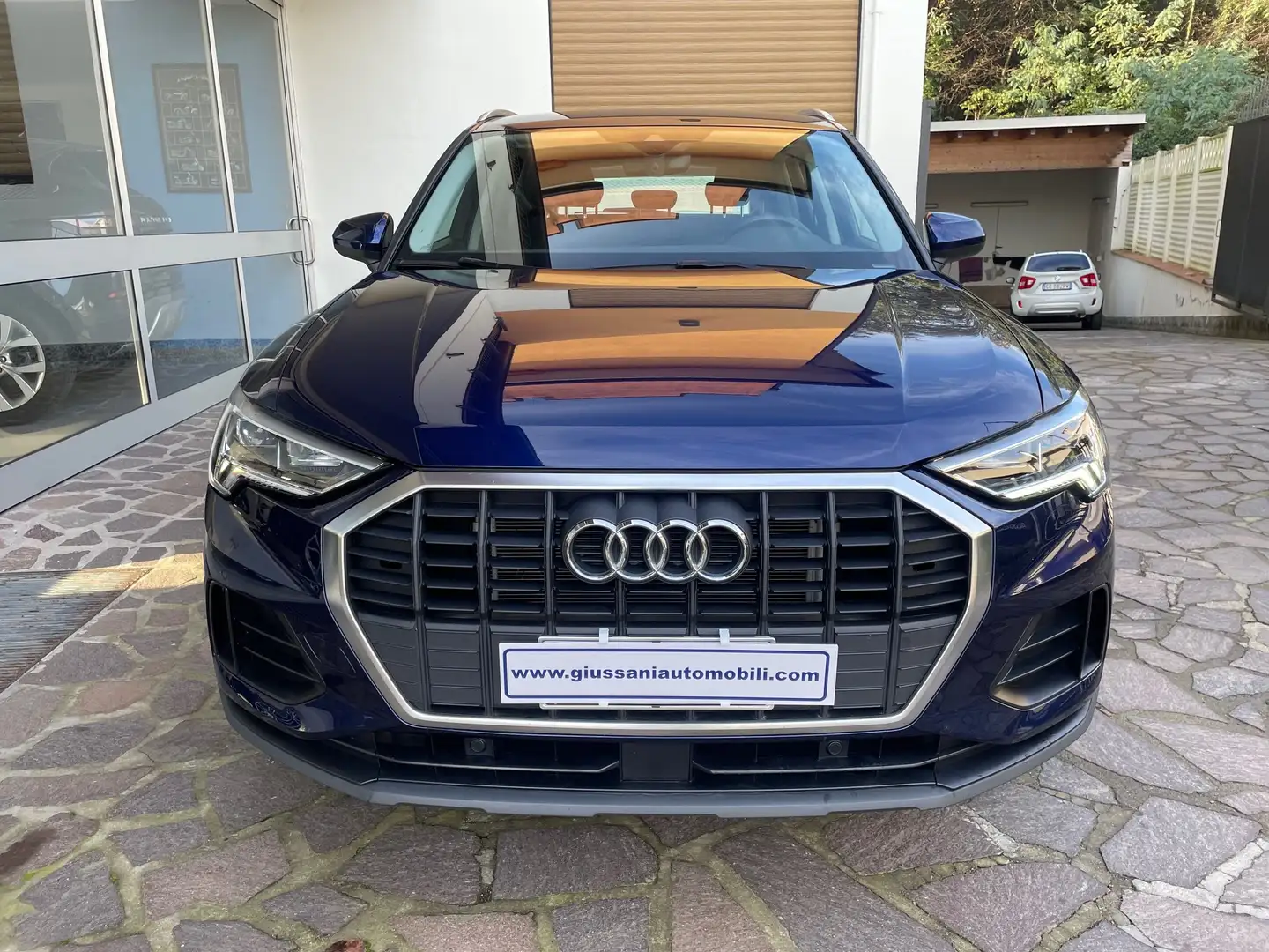 Audi Q3 45 1.4 tfsi e Business s-tronic UNICO PROPRIETARIO Blu/Azzurro - 2