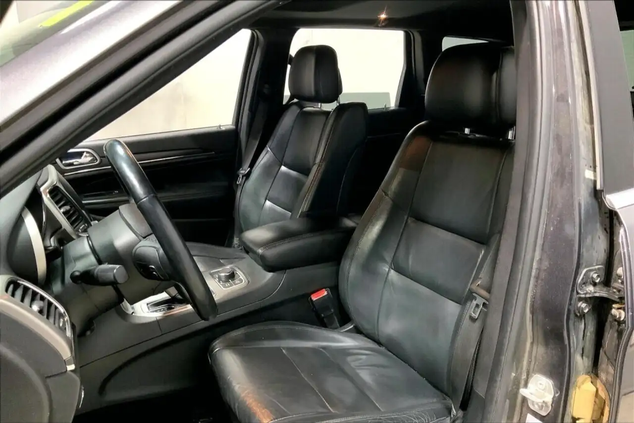 Jeep Grand Cherokee снимка Jeep Grand Cherokee