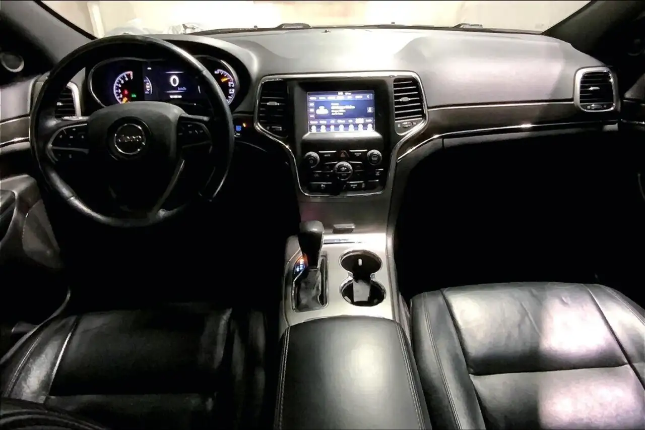 Jeep Grand Cherokee снимка Jeep Grand Cherokee