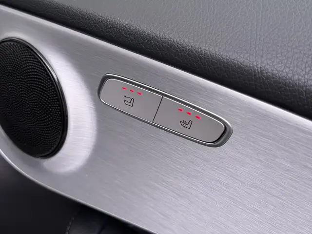 Mercedes-Benz C-Class view 10
