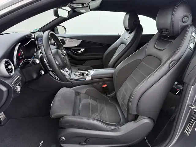 Mercedes-Benz C-Class view 9