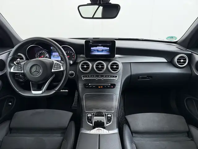 Mercedes-Benz C-Class view 3