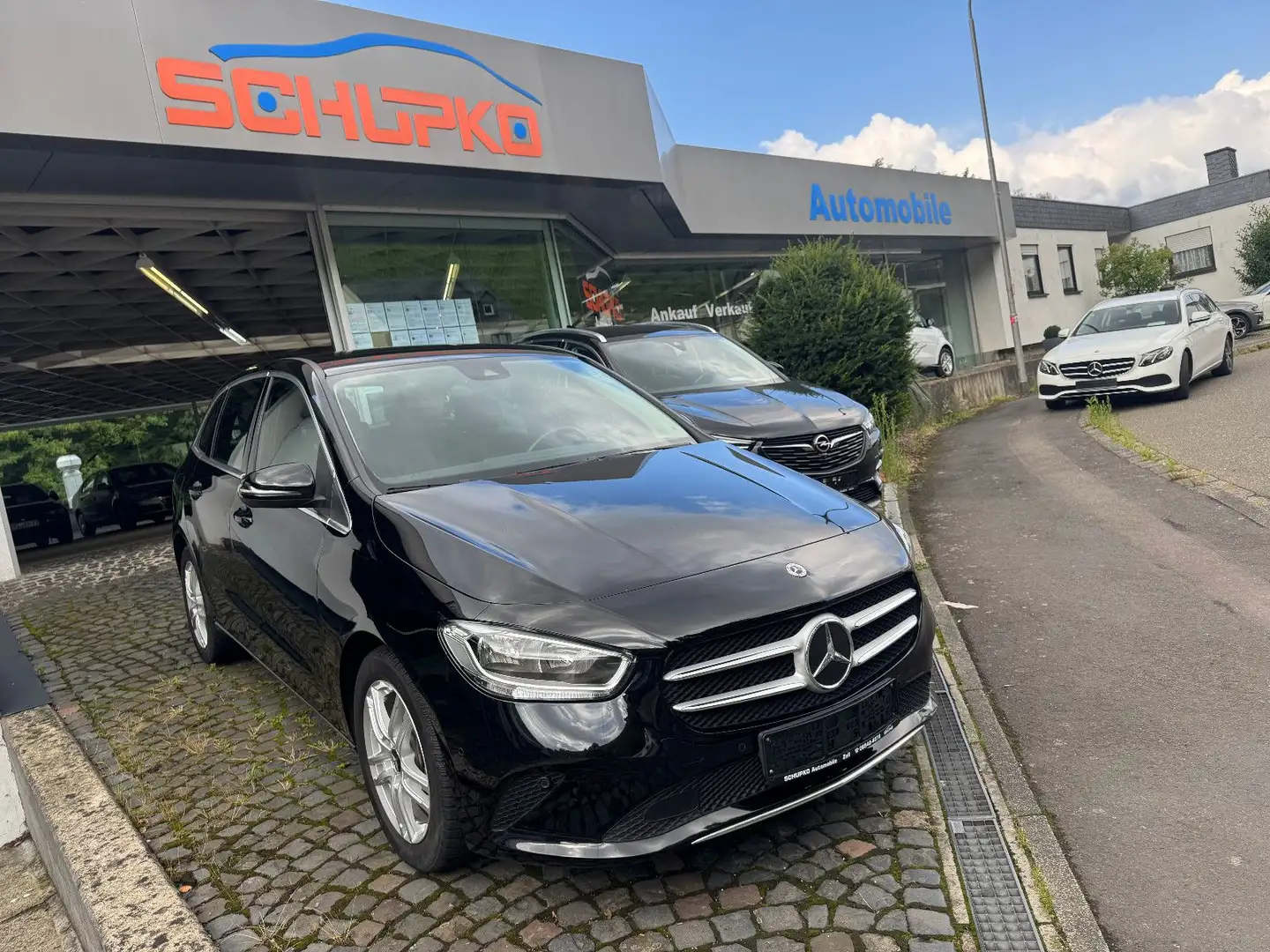 Mercedes-Benz B 250 e Hybrid  Progressive 8G DCT Zwart - 1