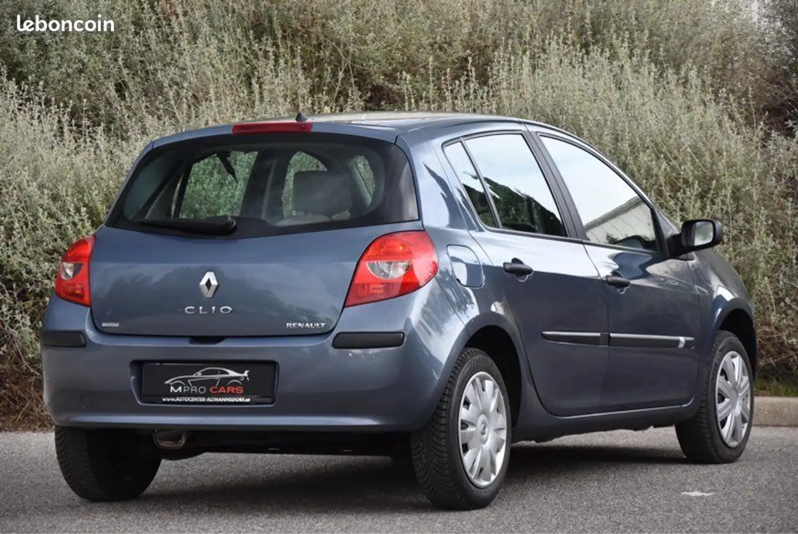 Renault Clio 3 1.2 75ch BERLINE EXPRESSION phase 1 Gris - 2