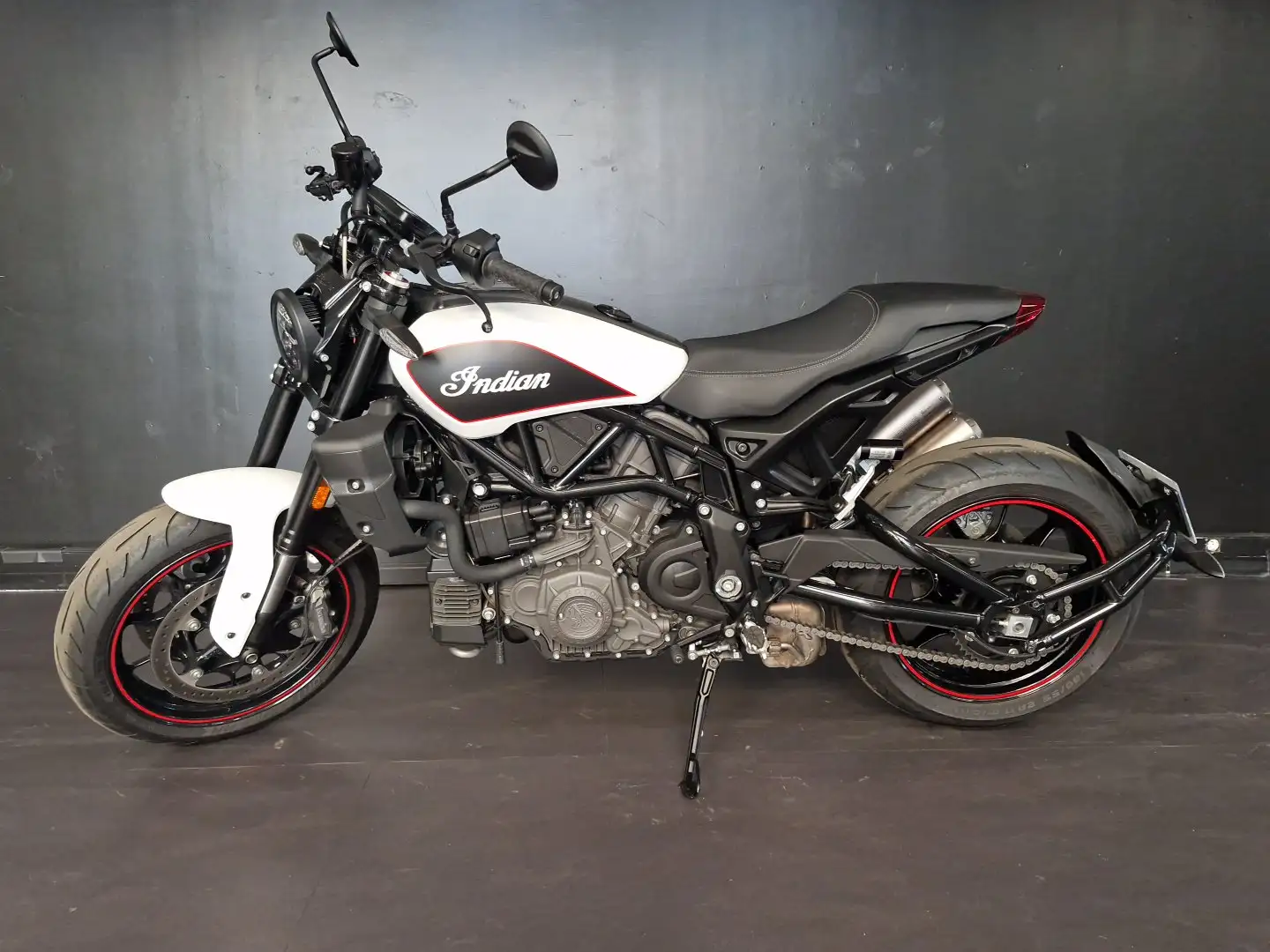 Indian FTR 1200 Blanc - 2