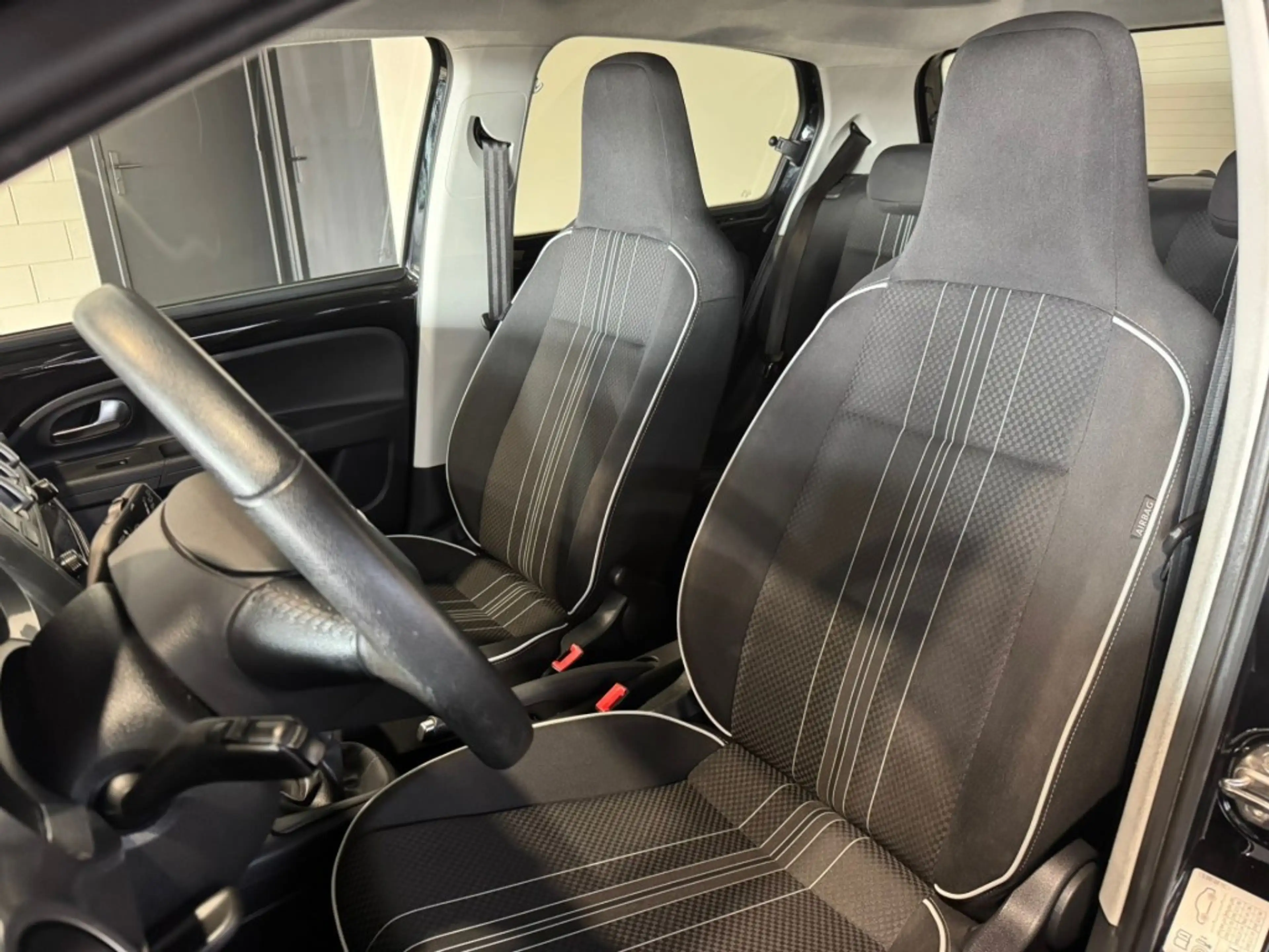 SEAT Mii 1.0 SPORT INTENSE l NAP l BLUETOOH l PDC l CRUISE — photo 10